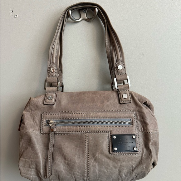 Stylish Gray Handbag - Picture 1 of 1